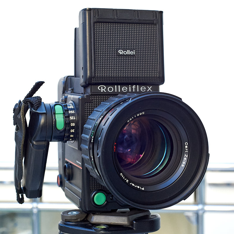 Great article on the 6000 system from a working pro– Rolleiflex USA