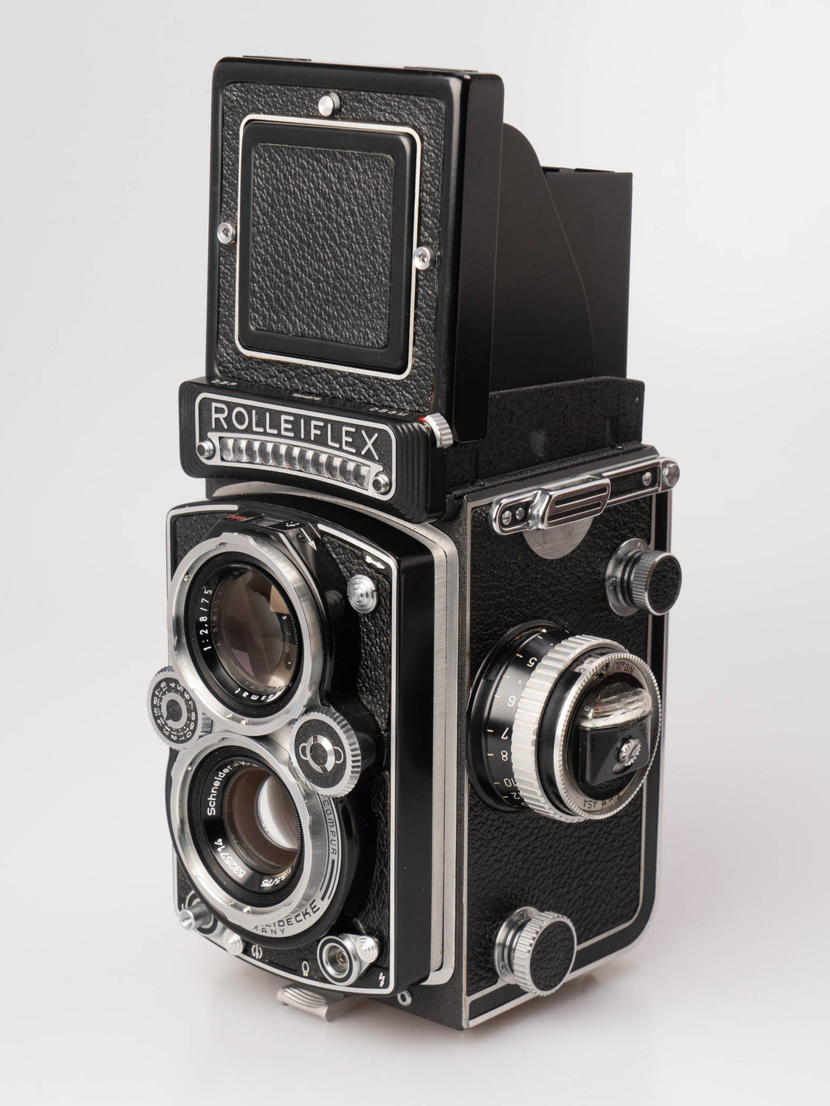 Rolleiflex 3.5E type 2 TLR with Schneider taking lens, leather case an